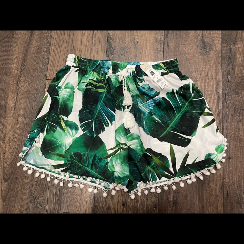 Charlie Page, Monstera leaves shorts with tassels, Medium